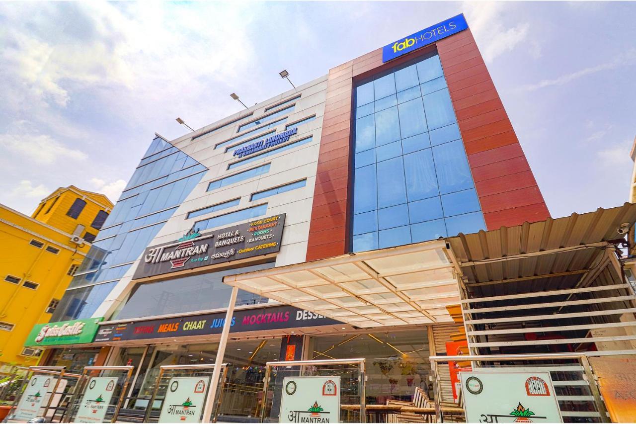 Fabhotel Aamantran & Banquet Halls - Nr Rtc X Roads Metro Station Haidarábád Kültér fotó