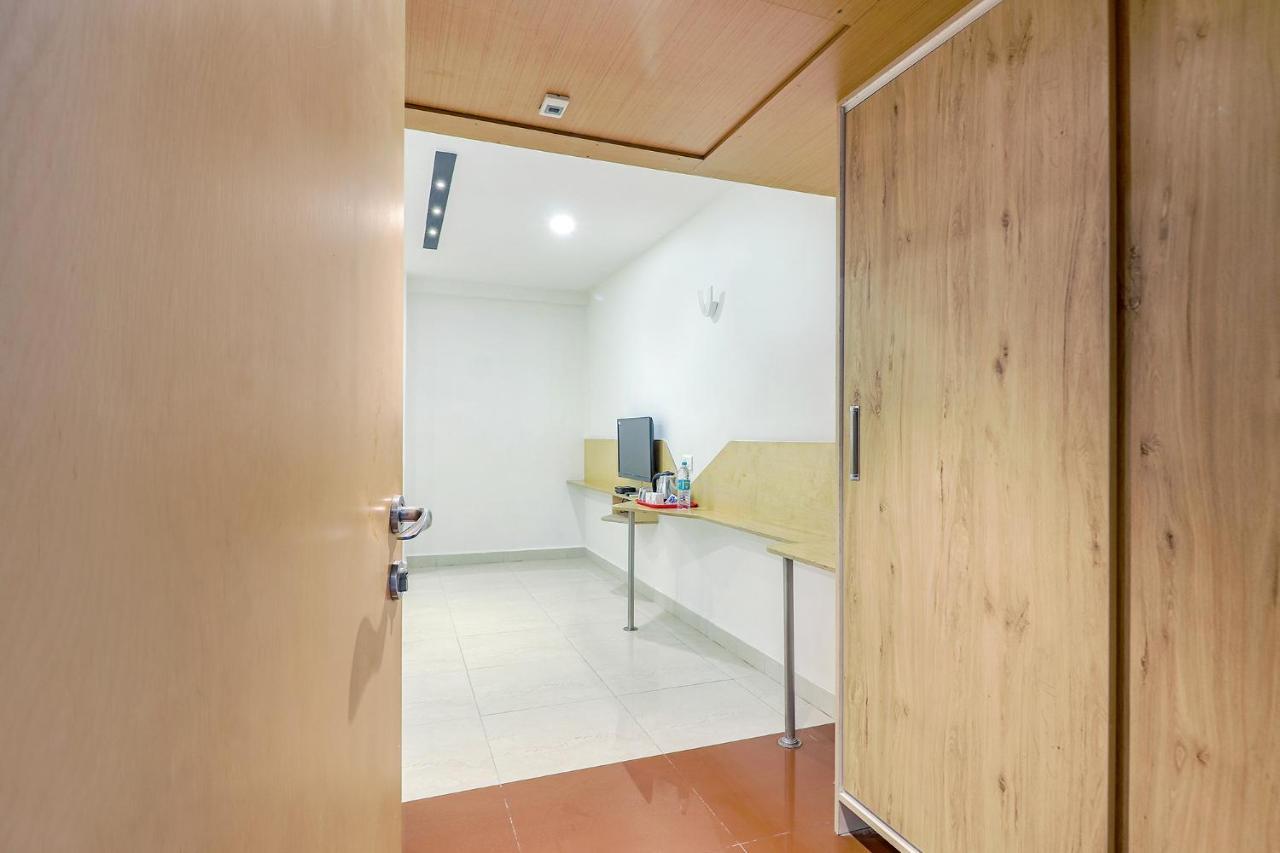 Fabhotel Aamantran & Banquet Halls - Nr Rtc X Roads Metro Station Haidarábád Kültér fotó